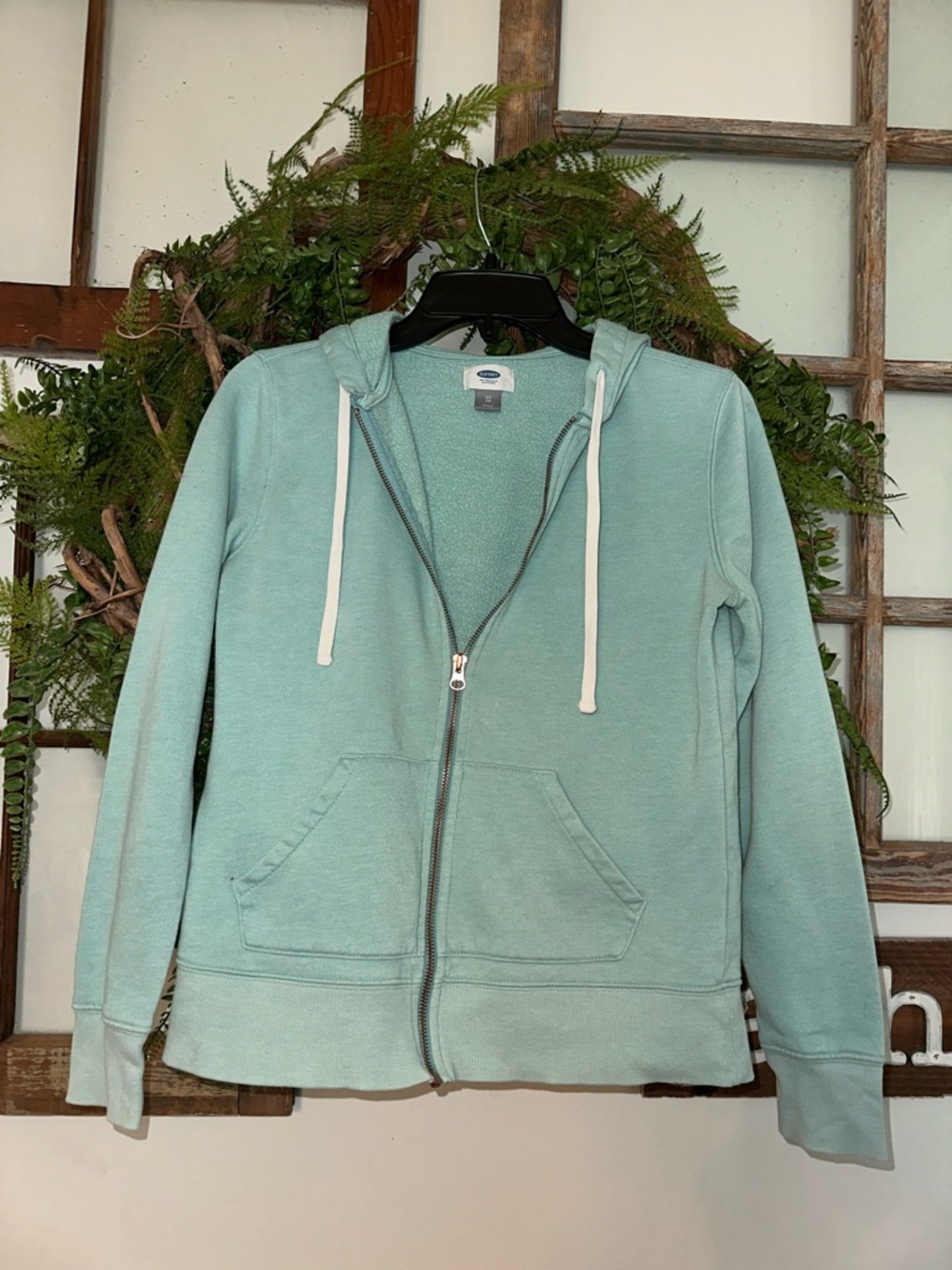 Old Navy XS zip up hoodie